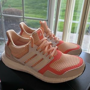 UltraBoost Women Size 6